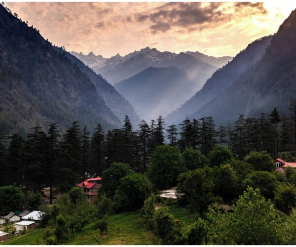 Kasol Riverside Glamping & Parvati Valley Tour Package