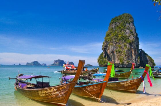 Thailand Grand Circuit Tour Package with Islands, Temples & National Parks