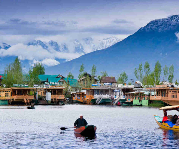 Kashmir Paradise Tour Package – Srinagar, Gulmarg, Pahalgam & Sonamarg